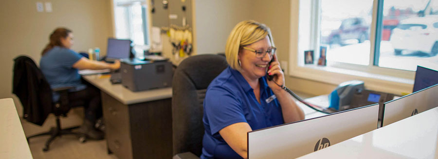 customer service representative at International Auto Body shop